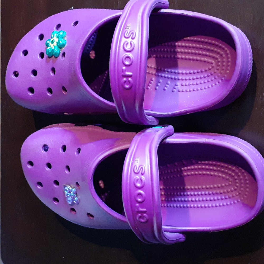 CROCS Kids Water Shoes in Vibrant Purple - Picture 4 of 4
